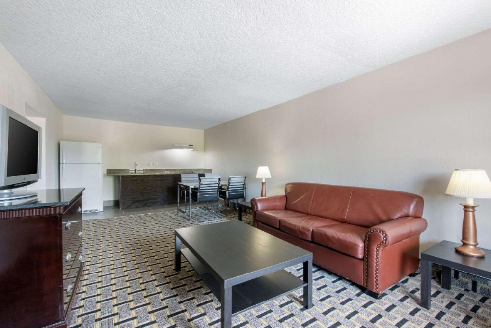 Room image 3